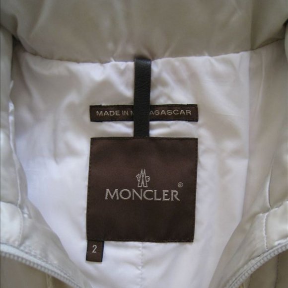 Sold! Moncler ~ Long Down Coat ~ Off White Cream ~ Sz: Small to Med - Picture 6 of 13